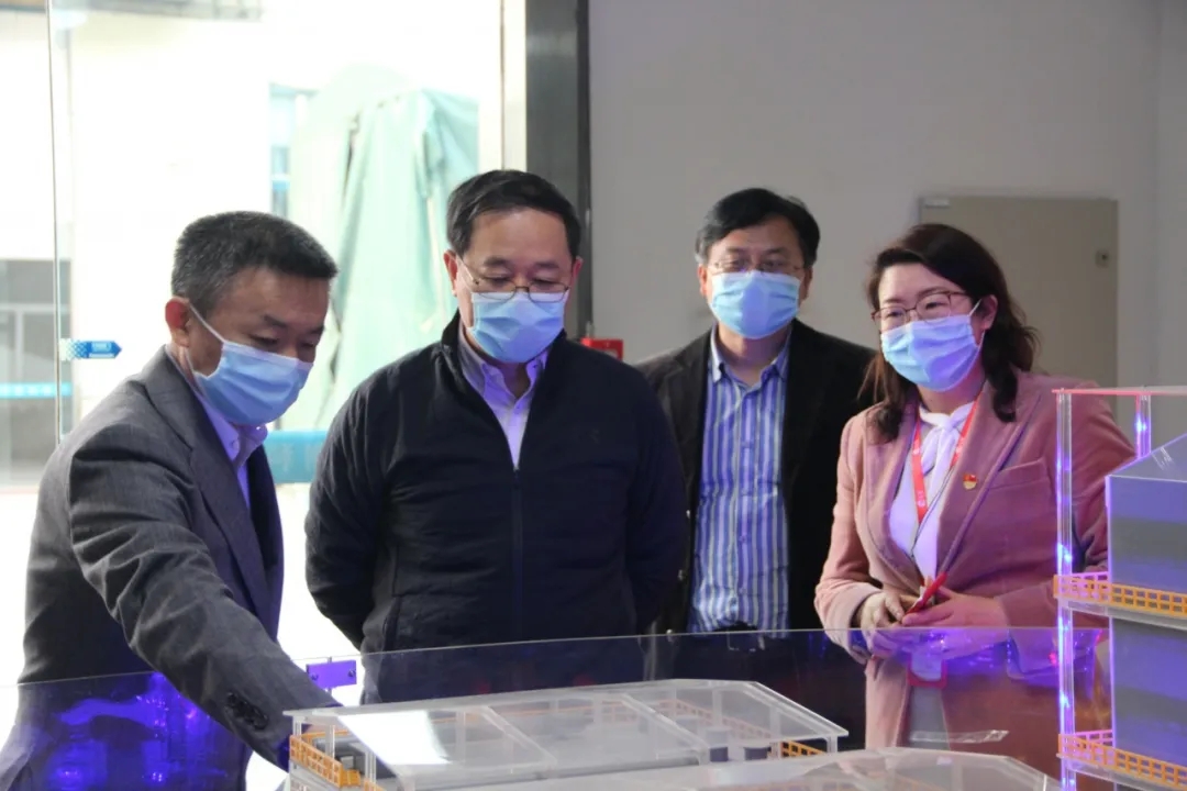 冰球突破mg正规官网科技研制出的纳米膜材料得到安徽省经信厅领导的肯定