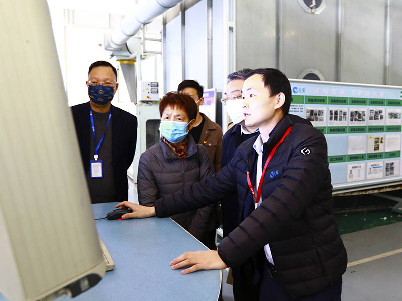  安徽省纺织行业协会到冰球突破mg正规官网科技调研走访 